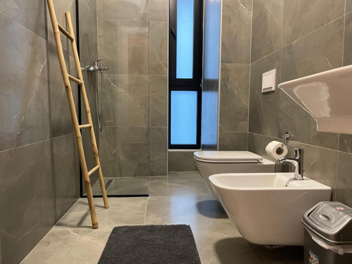 טיראנה Square 21 Apartments מראה חיצוני תמונה